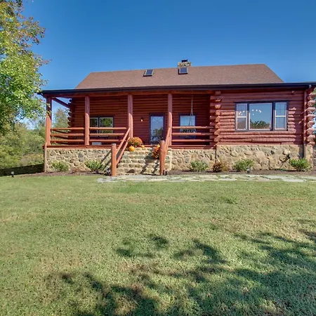 Cozy Log Cabin Getaway With Fire Pit And 3 Acres!